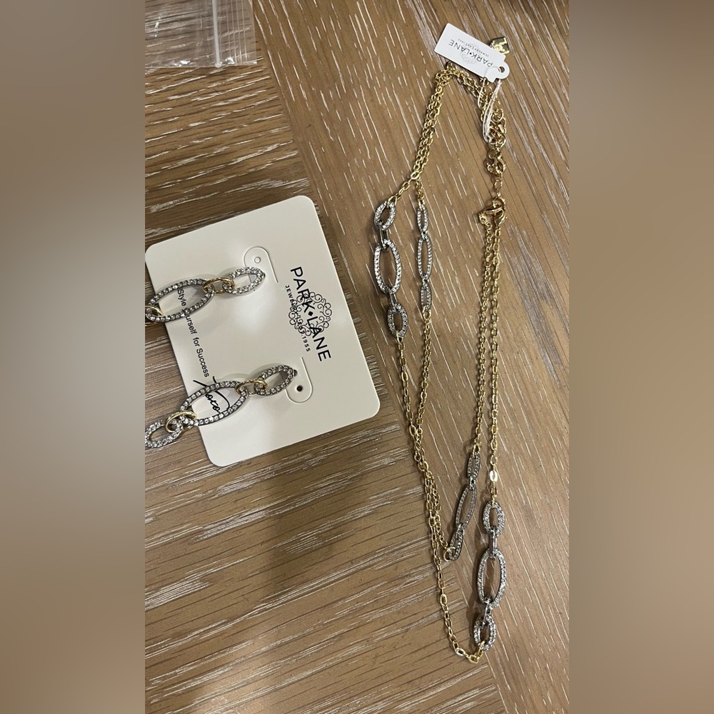 Park lane NWT Sparkle Box Exclusive